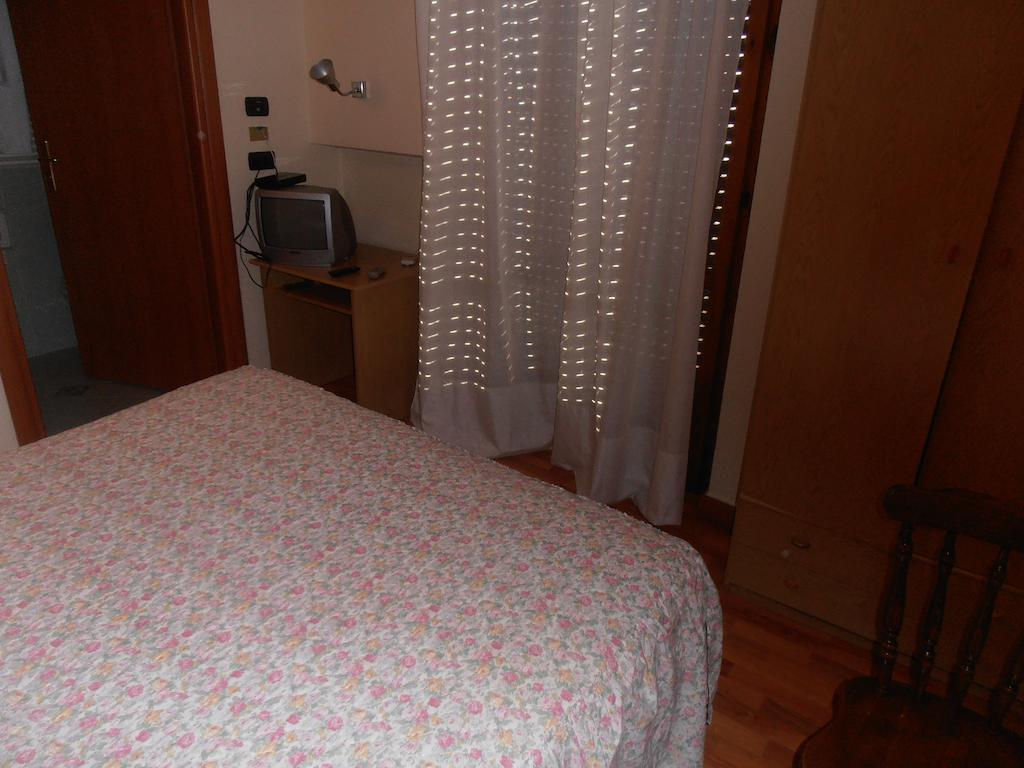 Hotel Giusy Περούτζια Δωμάτιο φωτογραφία
