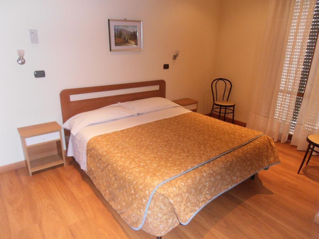 Hotel Giusy Περούτζια Δωμάτιο φωτογραφία
